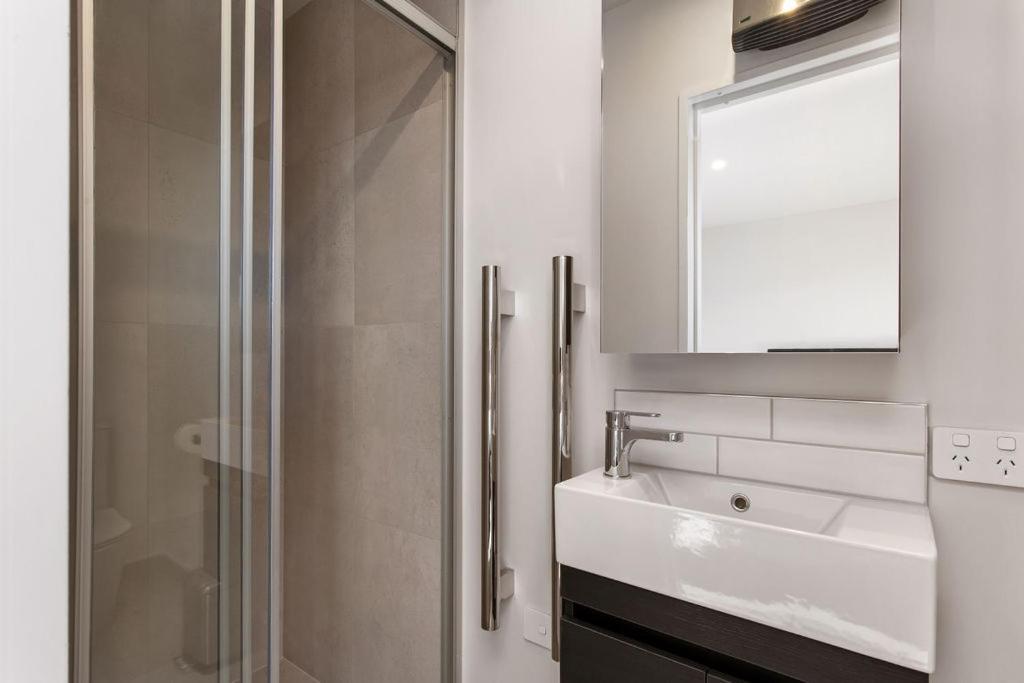 クライストチャーチStylish Brand New Sunny 3Bdrm 3Bth Garage Sleeps 6アパートメント エクステリア 写真