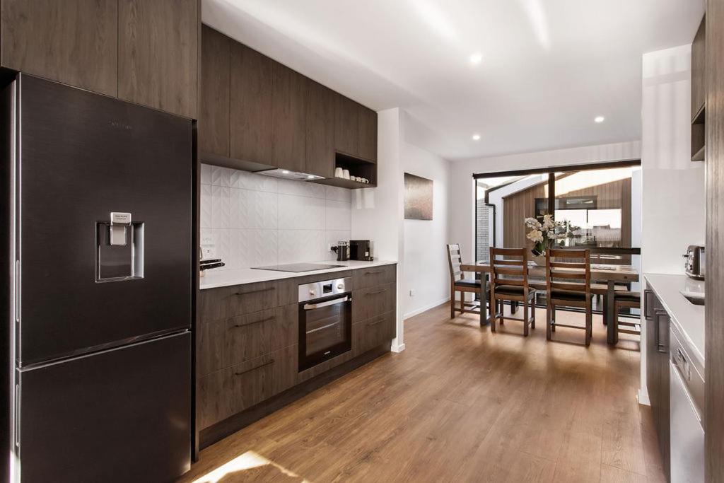 クライストチャーチStylish Brand New Sunny 3Bdrm 3Bth Garage Sleeps 6アパートメント エクステリア 写真